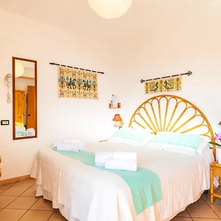 Domus De Janas Sul Mare 3*