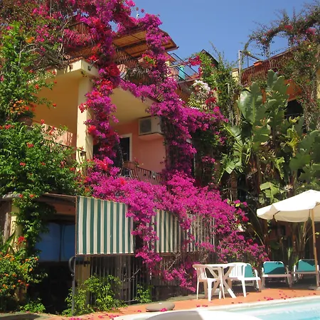 Domus De Janas Sul Mare Hotel 3*