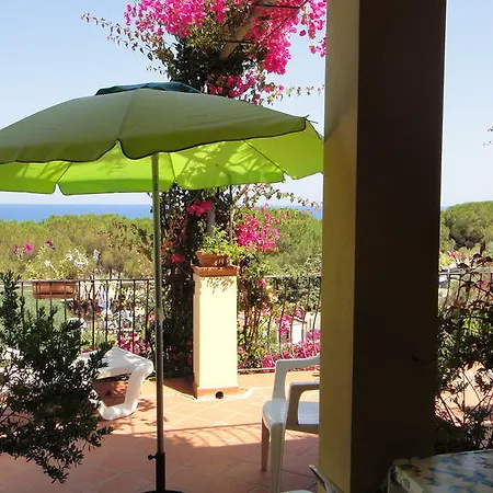 호텔 Domus De Janas Sul Mare 3*