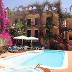 Domus De Janas Sul Mare 3*