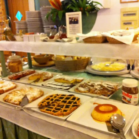 Hotel Domus De Janas Sul Mare 3*