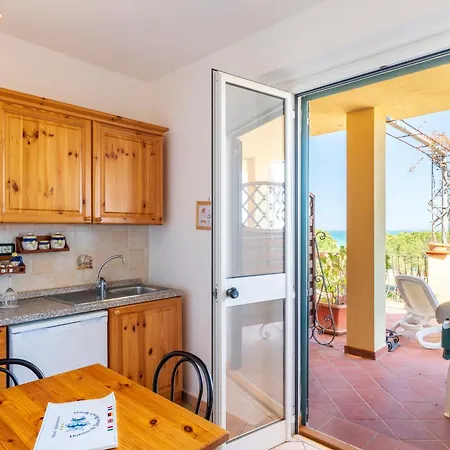 Domus De Janas Sul Mare Hotel 3*
