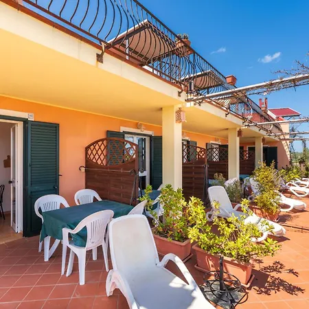 Domus De Janas Sul Mare Hotel
