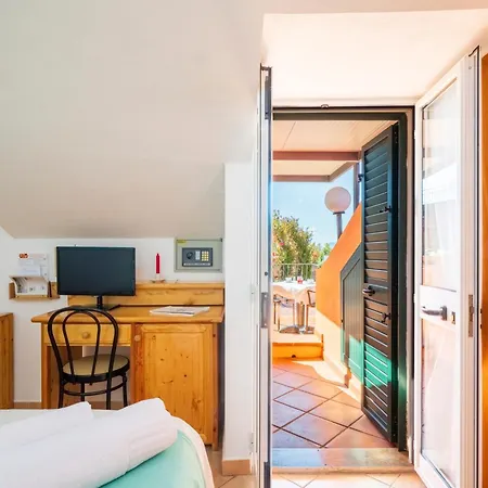 Domus De Janas Sul Mare 3*