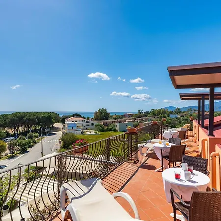 Domus De Janas Sul Mare Hotel 3*