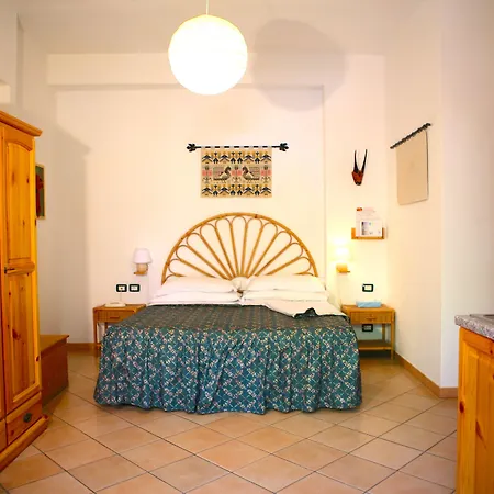 Domus De Janas Sul Mare Otel