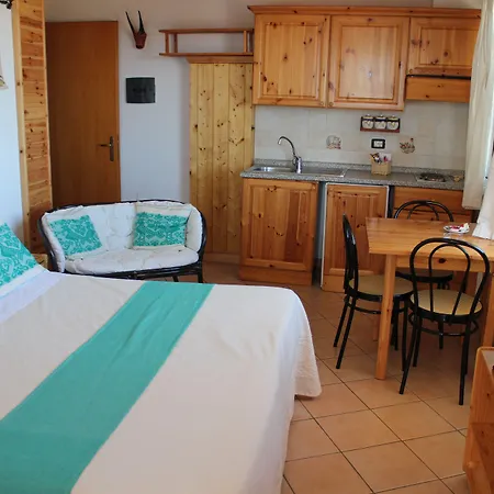 Domus De Janas Sul Mare Otel