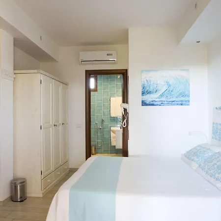 Domus De Janas Sul Mare Otel Bari Sardo