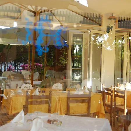 Domus De Janas Sul Mare Otel