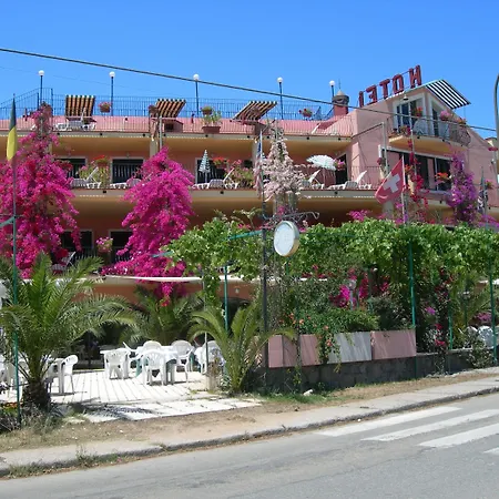Domus De Janas Sul Mare 3*