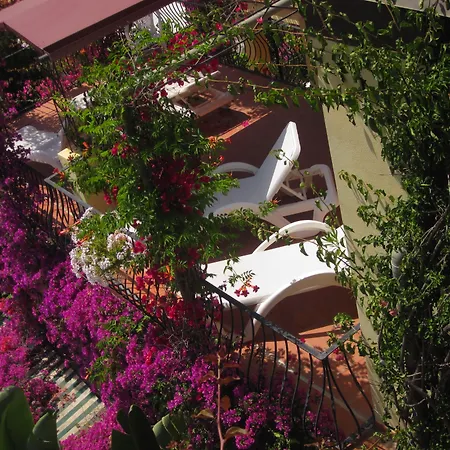 فندق Domus De Janas Sul Mare باري ساردو