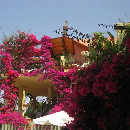 فندق Domus De Janas Sul Mare باري ساردو