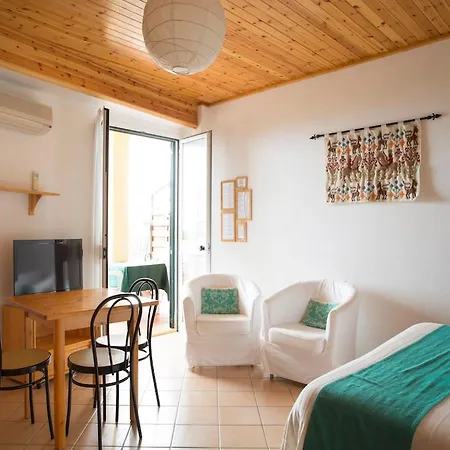 Domus De Janas Sul Mare Bari Sardo
