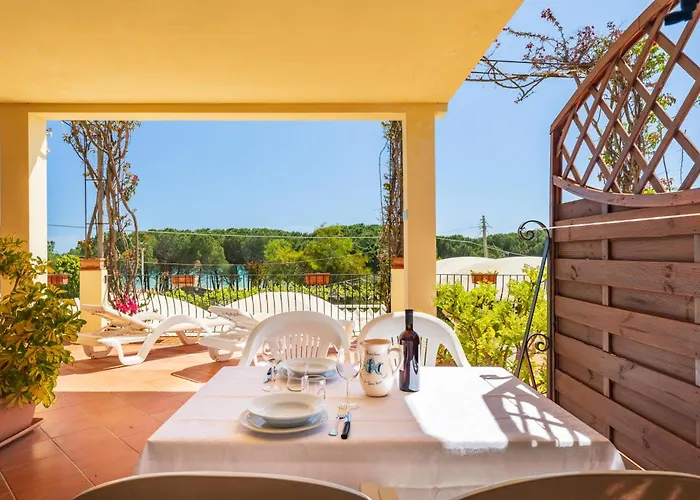 Domus De Janas Sul Mare ホテル 3*