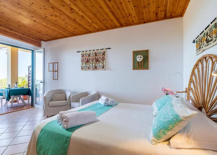 Domus De Janas Sul Mare 3*