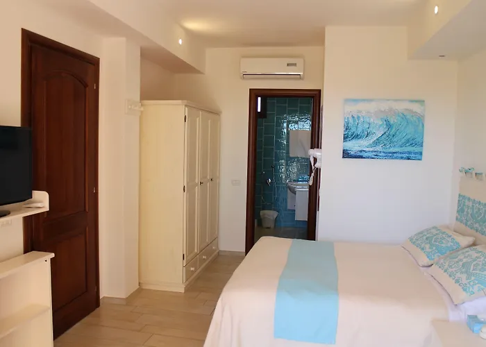 Domus De Janas Sul Mare ホテル 3*