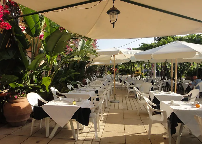 Domus De Janas Sul Mare ホテル 3*