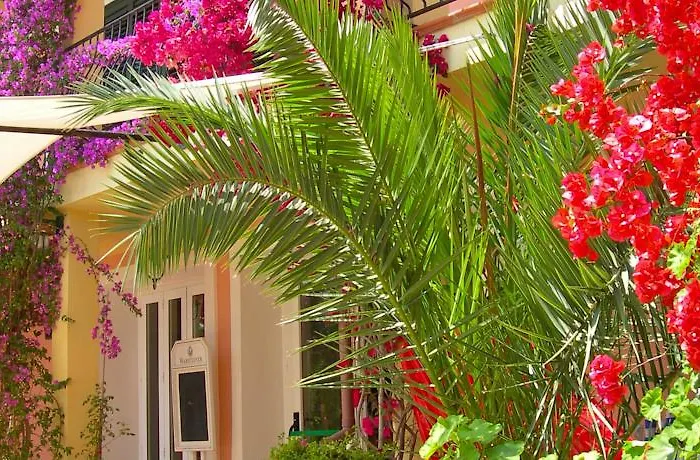 ホテル Domus De Janas Sul Mare