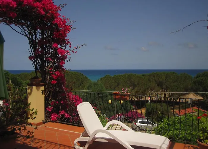 Domus De Janas Sul Mare ホテル 3*